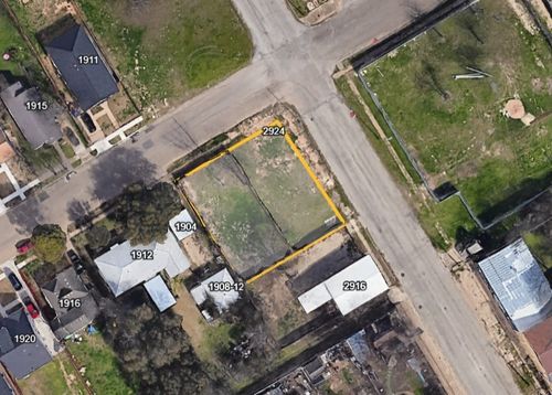 1904 Summer Ave, Waco, TX, 76708-2557 | Card Image