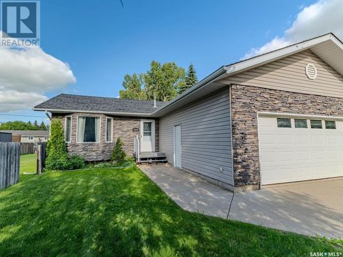 2034 Pineridge Cres, Waldheim, SK, S0K4S4 | Card Image