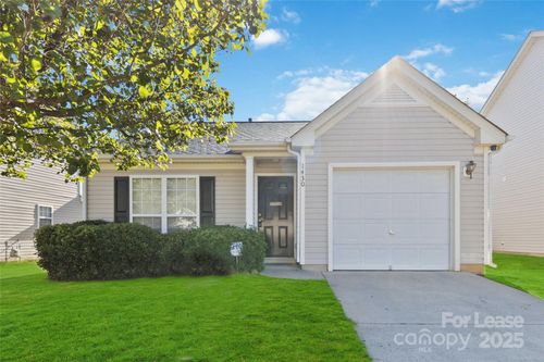 1430 Braveheart Ln, Charlotte, NC, 28216-5702 | Card Image