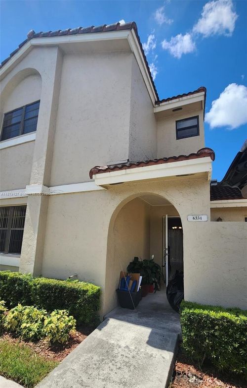 0-6334 Nw 170th Ln, Hialeah, FL, 33015-4627 | Card Image