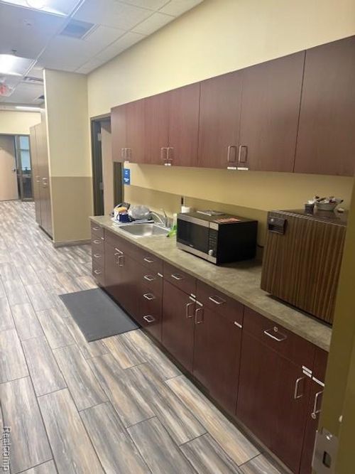 812 Root St, Flint, MI, 48503-1516 | Card Image