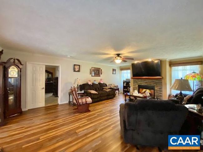 2224 Davis Shop Rd, House other with 3 bedrooms, 2 bathrooms and null parking in EARLYSVILLE VA | Image 4