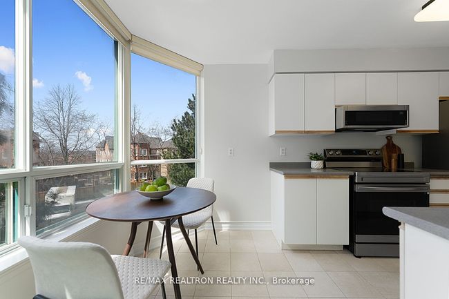 307 - 110 Promenade Cir, Condo with 2 bedrooms, 2 bathrooms and null parking in Vaughan ON | Image 33