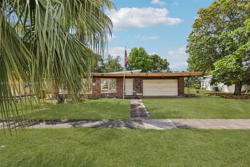 272 W 46th St, Hialeah, FL, 33012 | Card Image