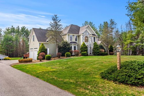 3 Surrey Lane, Salem, NH, 03079 | Card Image