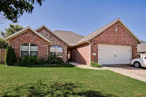 6310 S 37th St, Rogers, AR, 72758-1612 | Card Image