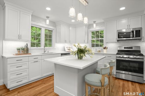 506 Long Ridge Rd, Stamford, CT, 06902-1427 | Card Image