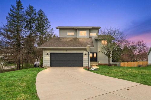 1491 Country Knoll Pl, Saint Joseph, MI, 49085-9491 | Card Image