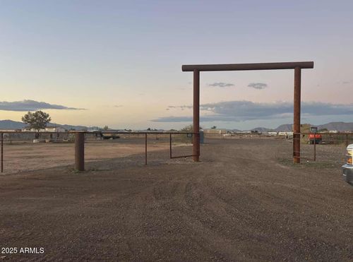 --51252 W Buffalo Dog Rd, Aguila, AZ, 85320 | Card Image