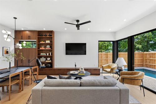 1912 S 3rd Street, Austin, TX, 78704 | Card Image
