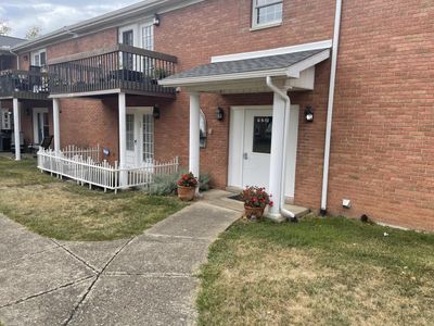 2 Exterior Door to Condo | Image 2