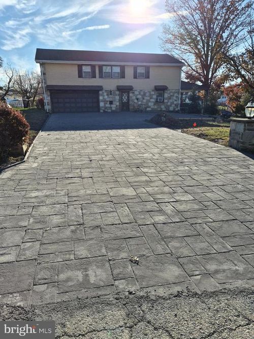 901 Montgomery Ave, FORT WASHINGTON, PA, 19034-1409 | Card Image