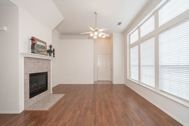 1902 Nest Pl, Home with 3 bedrooms, 3 bathrooms and null parking in Plano TX | Image 4