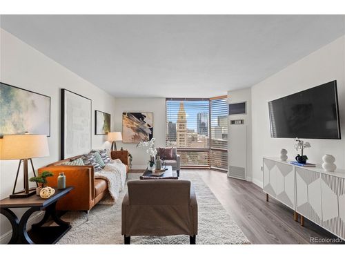 2104-1625 Larimer St, Denver, CO, 80202-1535 | Card Image