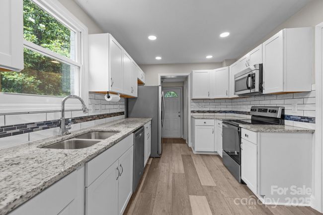 5008 Unaka Ave, House other with 3 bedrooms, 2 bathrooms and null parking in Charlotte NC | Image 10