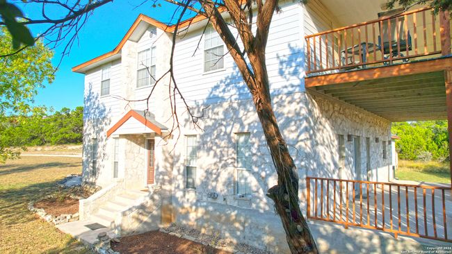 34970 AND 34900 Smithson Valley Rd, House other with 3 bedrooms, 4 bathrooms and null parking in Bulverde TX | Image 12