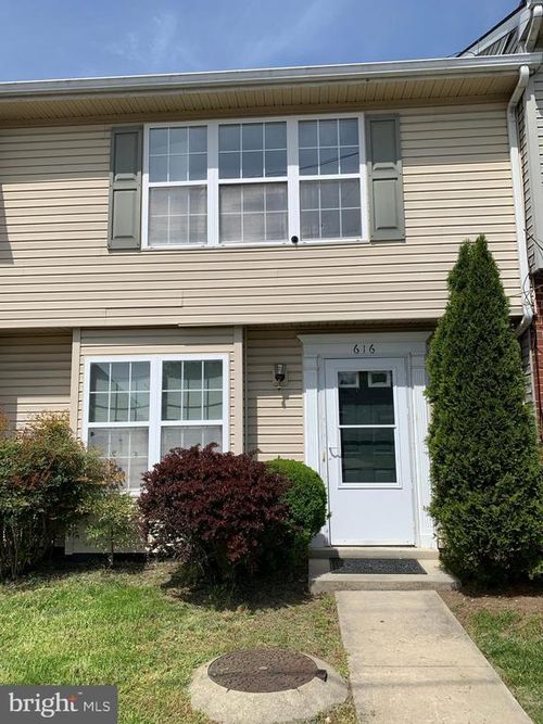 616 W Martin St, MARTINSBURG, WV, 25401-2722 | Card Image