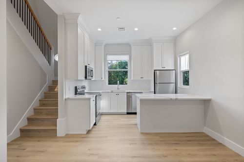 unit-201-186 Bedford St, Lexington, MA, 02420-4431 | Card Image