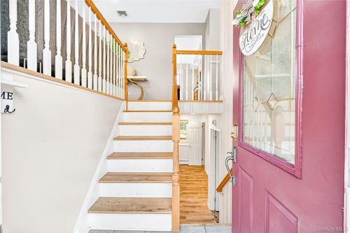 9 Ann Ave, Stony Point, NY, 10980-3111 | Card Image