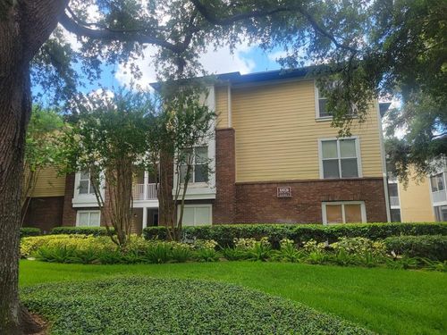 813-10024 Strafford Oak Ct, TAMPA, FL, 33624-5152 | Card Image