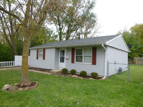 305 Four Winds Way, Carpentersville, IL, 60110-1710 | Card Image