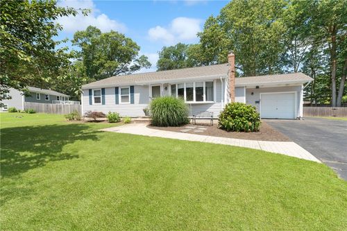 163 Kingswood Rd, North Kingstown, RI, 02852-1429 | Card Image