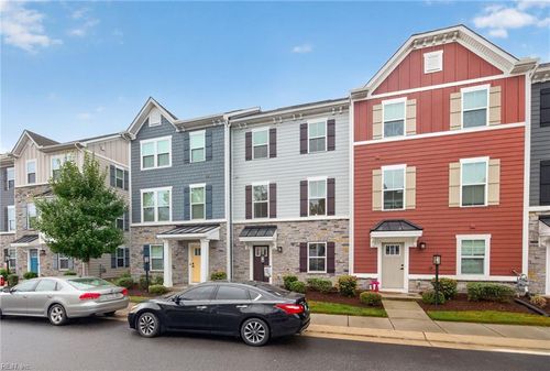 1710 Defiance Dr, Chesapeake, VA, 23323-3225 | Card Image