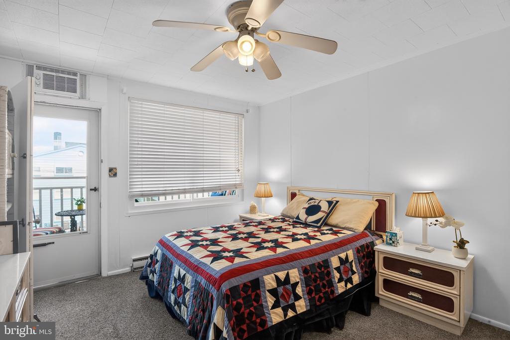 Residential in OCEAN CITY 5