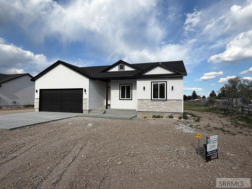 9 N 460 W N 460 W, Blackfoot, ID, 83221-5557 | Card Image