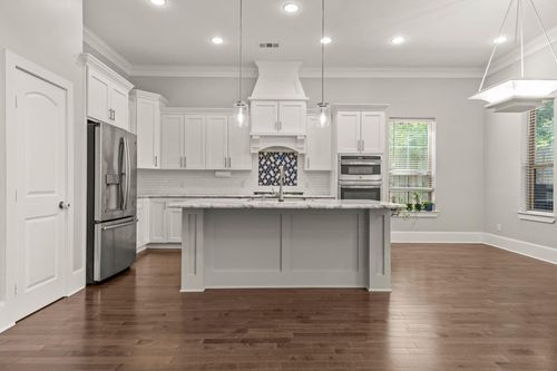 8550 Ridgepoint Dr, Houston, TX, 77055-1452 | Card Image