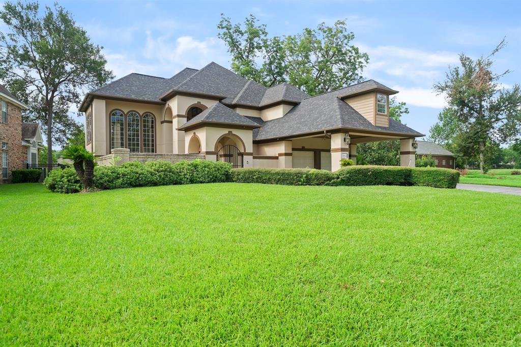 Greatwood Lake Dr, Sugar Land, TX 77479