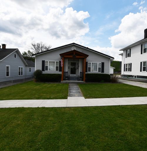 413 Elm Street, Ravenna, KY, 40472 | Card Image