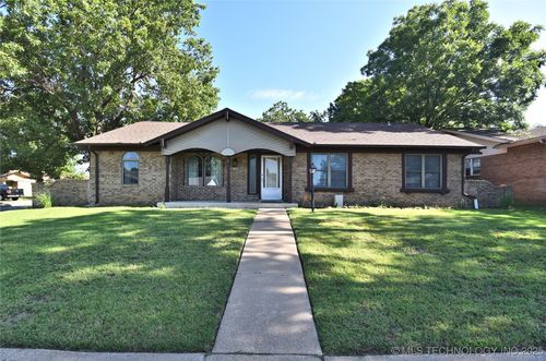 11003 27th St, Tulsa, OK, 74129-7517 | Card Image