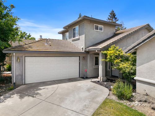 1327 Pippen Ln, Lodi, CA, 95242-3920 | Card Image