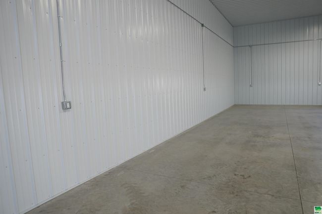 3987 Floyd St, Home with 0 bedrooms, 0 bathrooms and 4 parking in Sheldon IA | Image 11