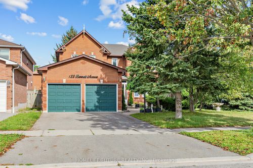 123 Bennett Ave, Ajax, ON, L1T3R8 | Card Image