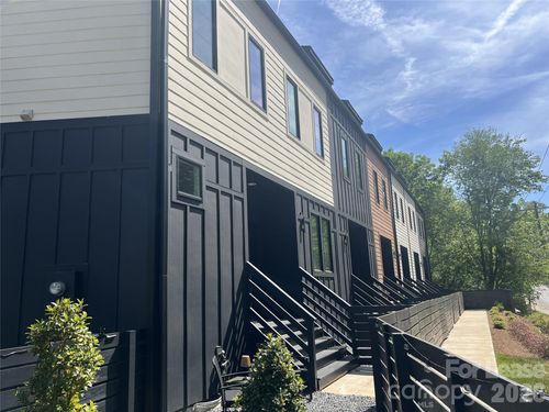 1356 Briar Creek Rd, Charlotte, NC, 28205-6271 | Card Image