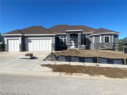 2551 Riverview Dr, Riverside, MO, 64150-8711 | Card Image