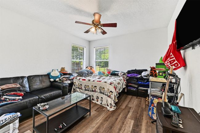 2107 Meadows Cir, House other with 3 bedrooms, 2 bathrooms and null parking in Sherman TX | Image 25