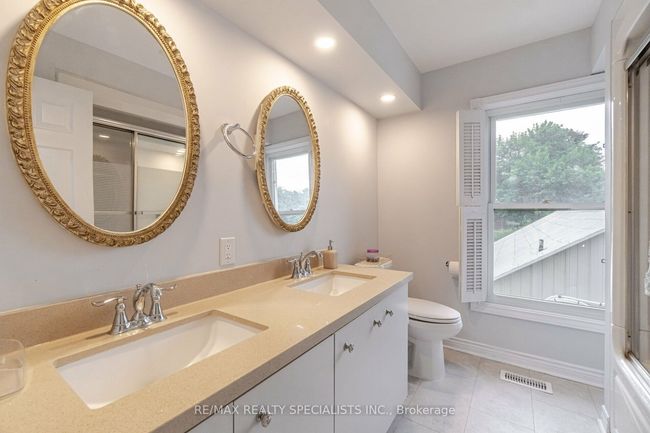 521 Guelph St, Home with 5 bedrooms, 5 bathrooms and 13 parking in Norval ON | Image 31