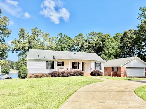 1886 Lake Rd, Ridgeway, SC, 29130-9657 | Card Image