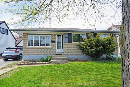 228 Pelham Rd, Saint Catharines, ON, L2S1X6 | Card Image
