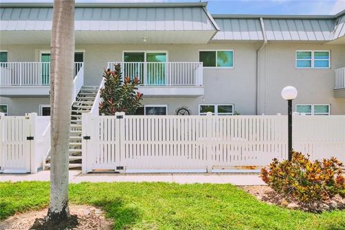 125-6777 Winkler Rd, FORT MYERS, FL, 33919-7271 | Card Image
