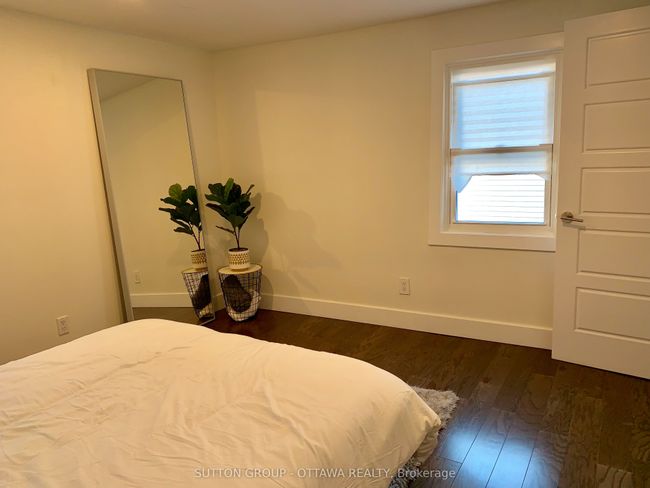 323 Montfort St, Home with 2 bedrooms, 3 bathrooms and 3 parking in Vanier ON | Image 16