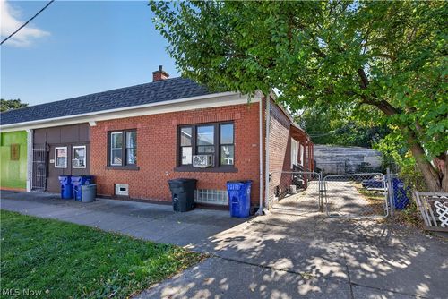9907-9901 Loretta Avenue, Cleveland, OH, 44102 | Card Image