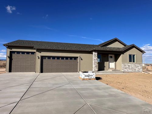 927 E Moonbeam Dr, Pueblo, CO, 81007-1143 | Card Image