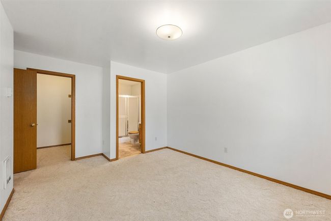 Master Bedroom | Image 17