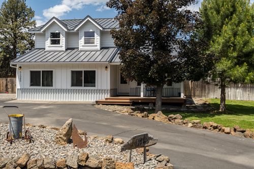 61585 E Lake Drive, Bend, OR, 97702 | Card Image