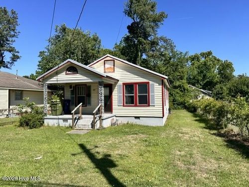 703 Charlotte St, Washington, NC, 27889-4606 | Card Image