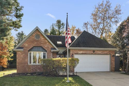3601 Chimney Hill Ct, Valparaiso, IN, 46383 | Card Image
